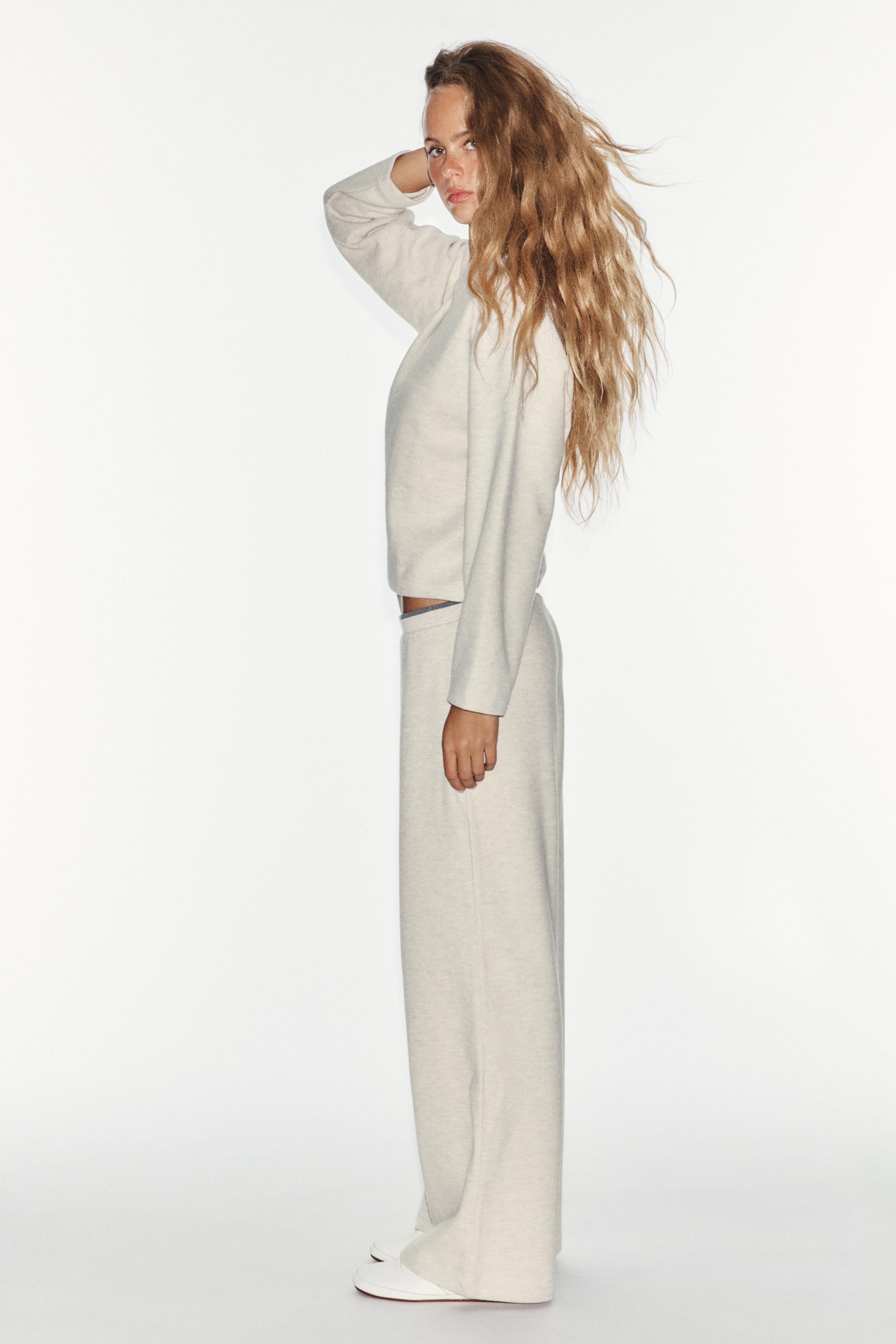 SOFT CONTRAST-STRIPE SWEATSHIRT